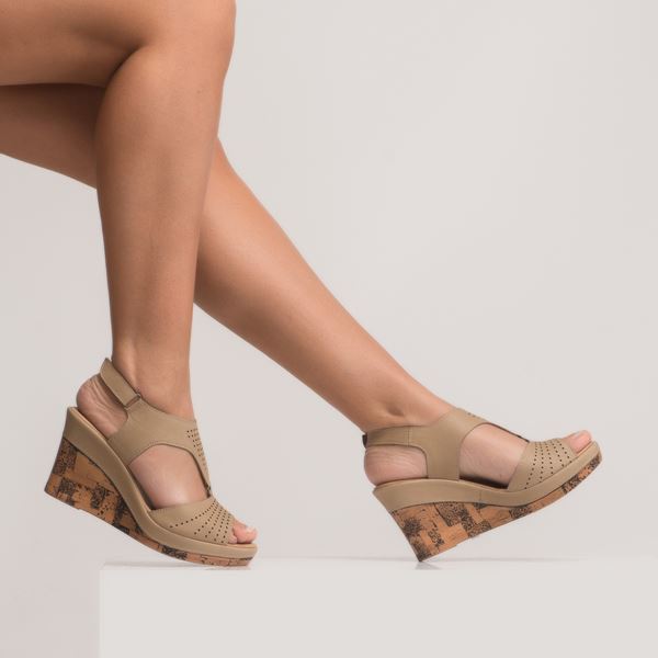 Anissa Kadın Dolgu Topuk Sandalet Kum