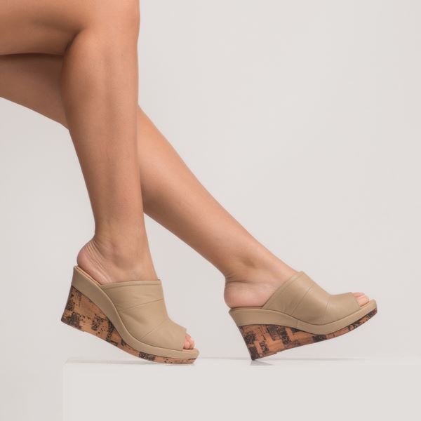 Aryanna Kadın Dolgu Topuk Sandalet Kum